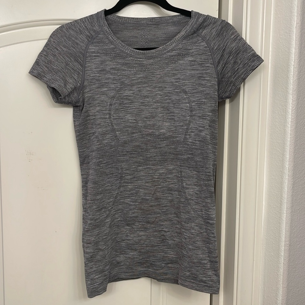 LULULEMON swiftly tech short sleeve